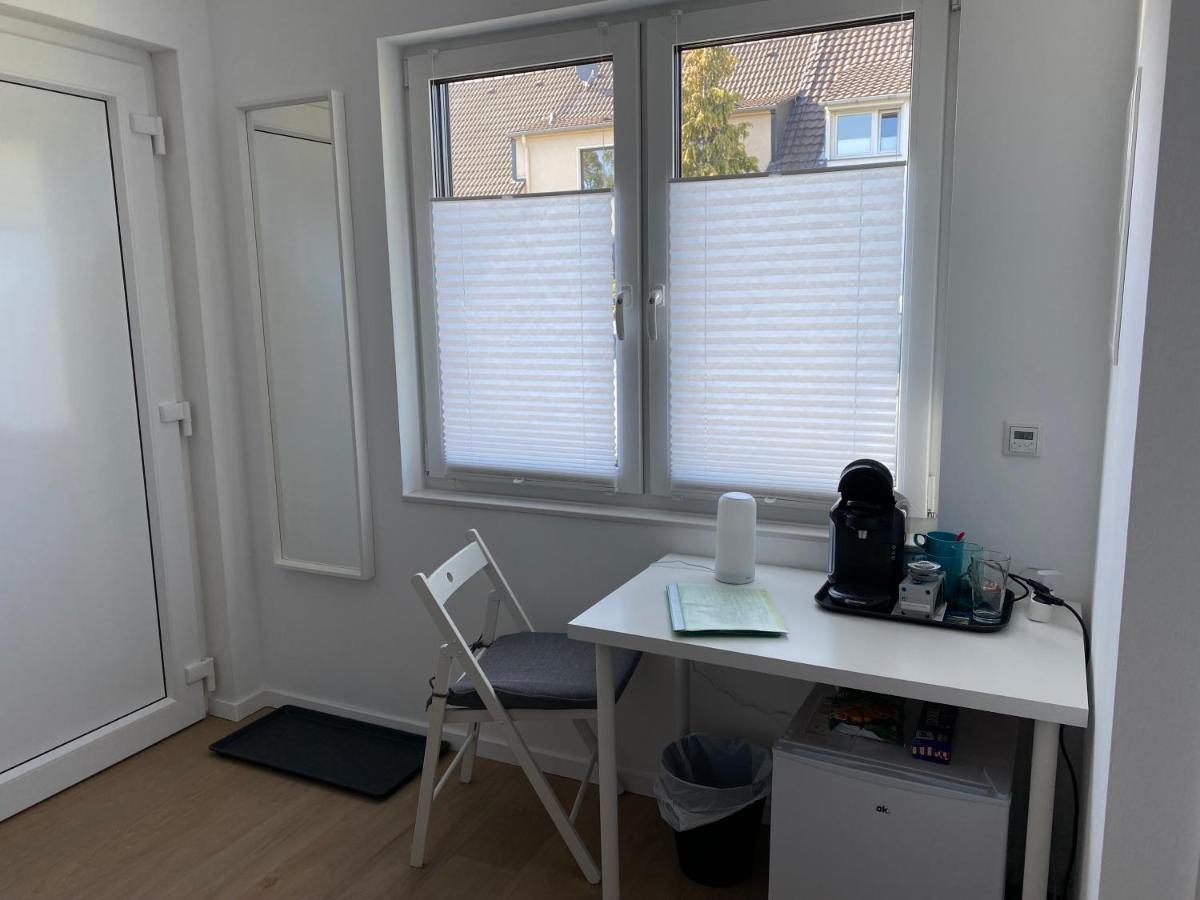 Messezimmer Nahe Der Duesseldorfer Messe Mit Eigenem Eingang Und Gratis Minibar Düsseldorf Exterior foto
